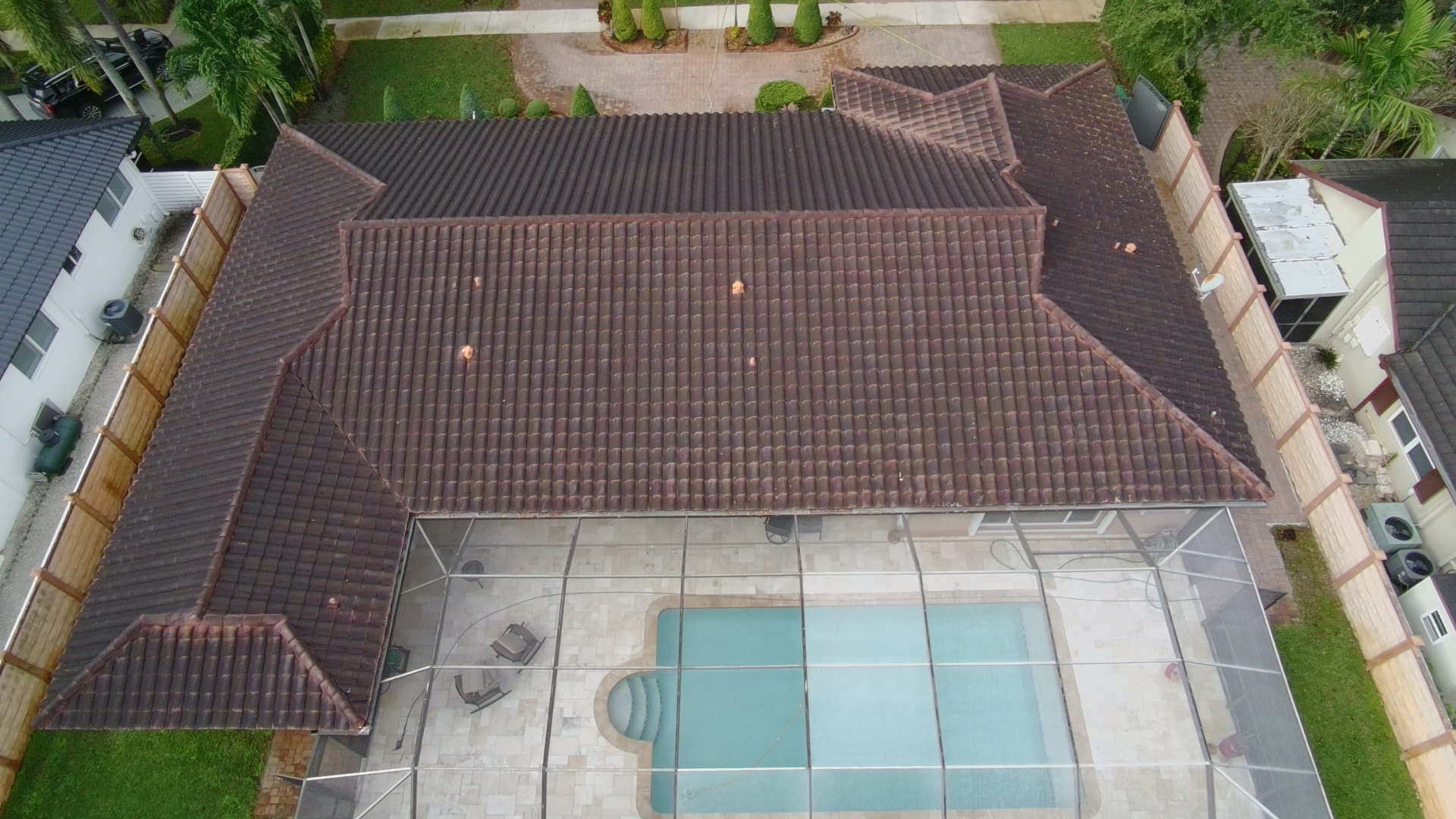 Roofs — Miami Vice Softwash